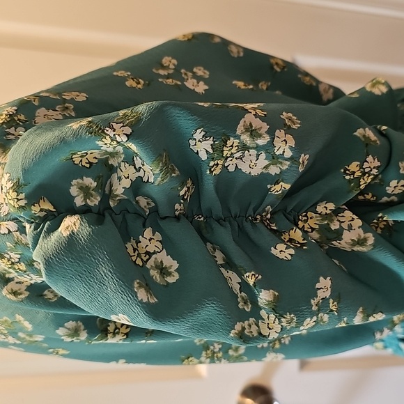 Rabbit Rose Floral Puff Sleeve Blouse, Smocked Waist, V-Neck, Women's Size Large - Picture 4 of 11